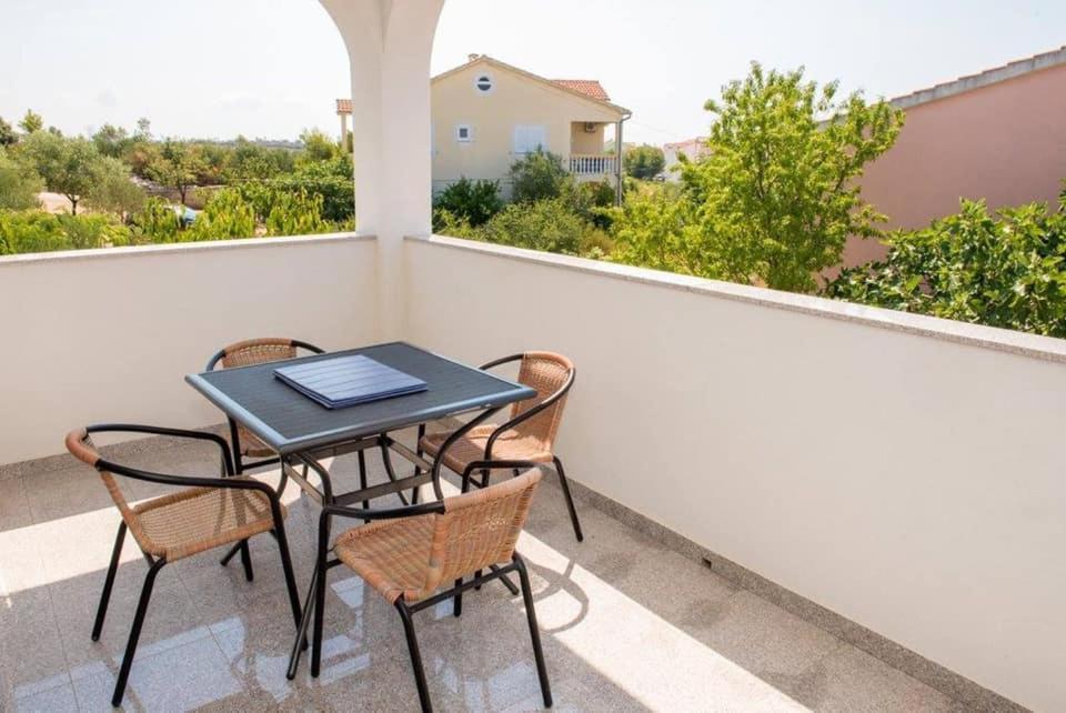 Apartment Vodice - Lovric Exterior foto
